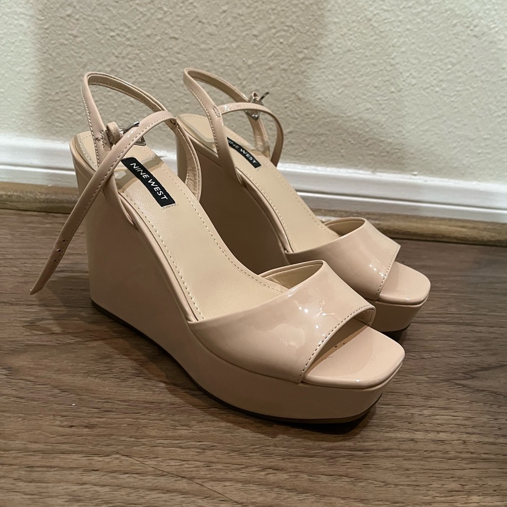 Nine West platform heels nude